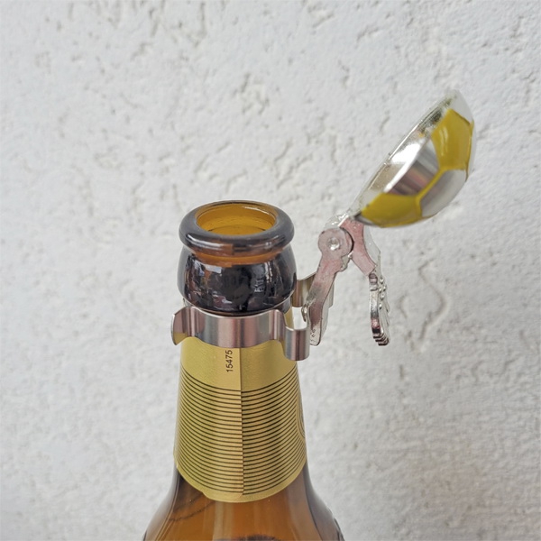 Fussball Zinndeckel für Bierflaschen Gelb-Weiss